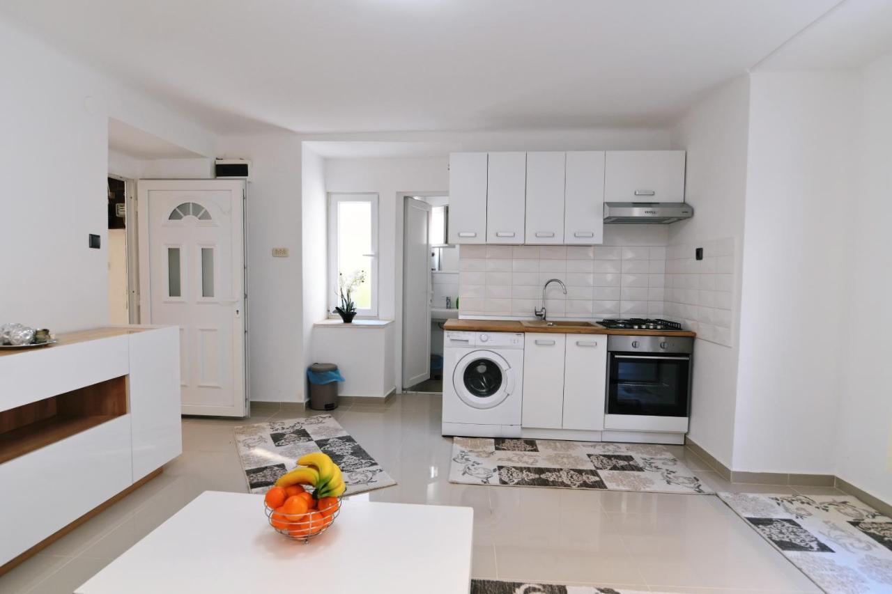 Tyson Studio Apartments Kraljevica Ngoại thất bức ảnh